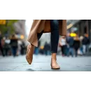 Eleganckie buty na płaskim obcasie – do czego pasują?
