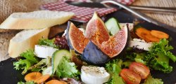 Tips for healthy eating and cooking at home during the MCO