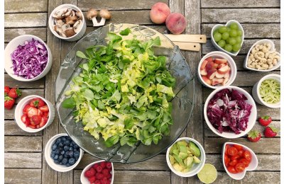 How to live with some vegeterian when you eat barbecue meat